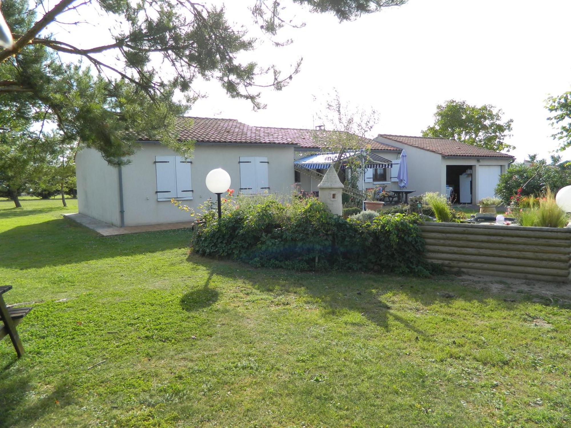 Chambre D'Hotes Les 3 Moulins Cozes Εξωτερικό φωτογραφία