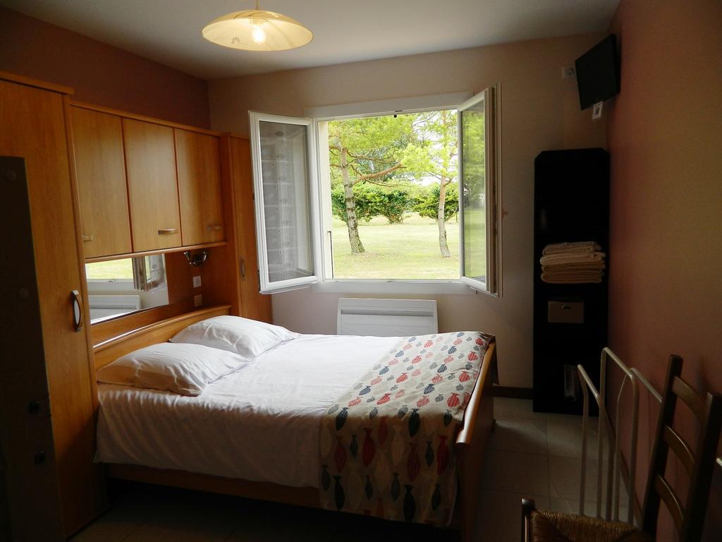 Chambre D'Hotes Les 3 Moulins Cozes Εξωτερικό φωτογραφία