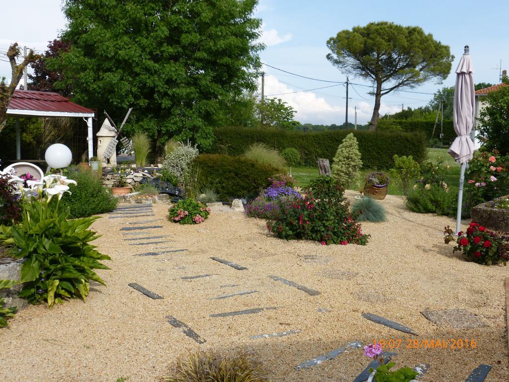 Chambre D'Hotes Les 3 Moulins Cozes Εξωτερικό φωτογραφία